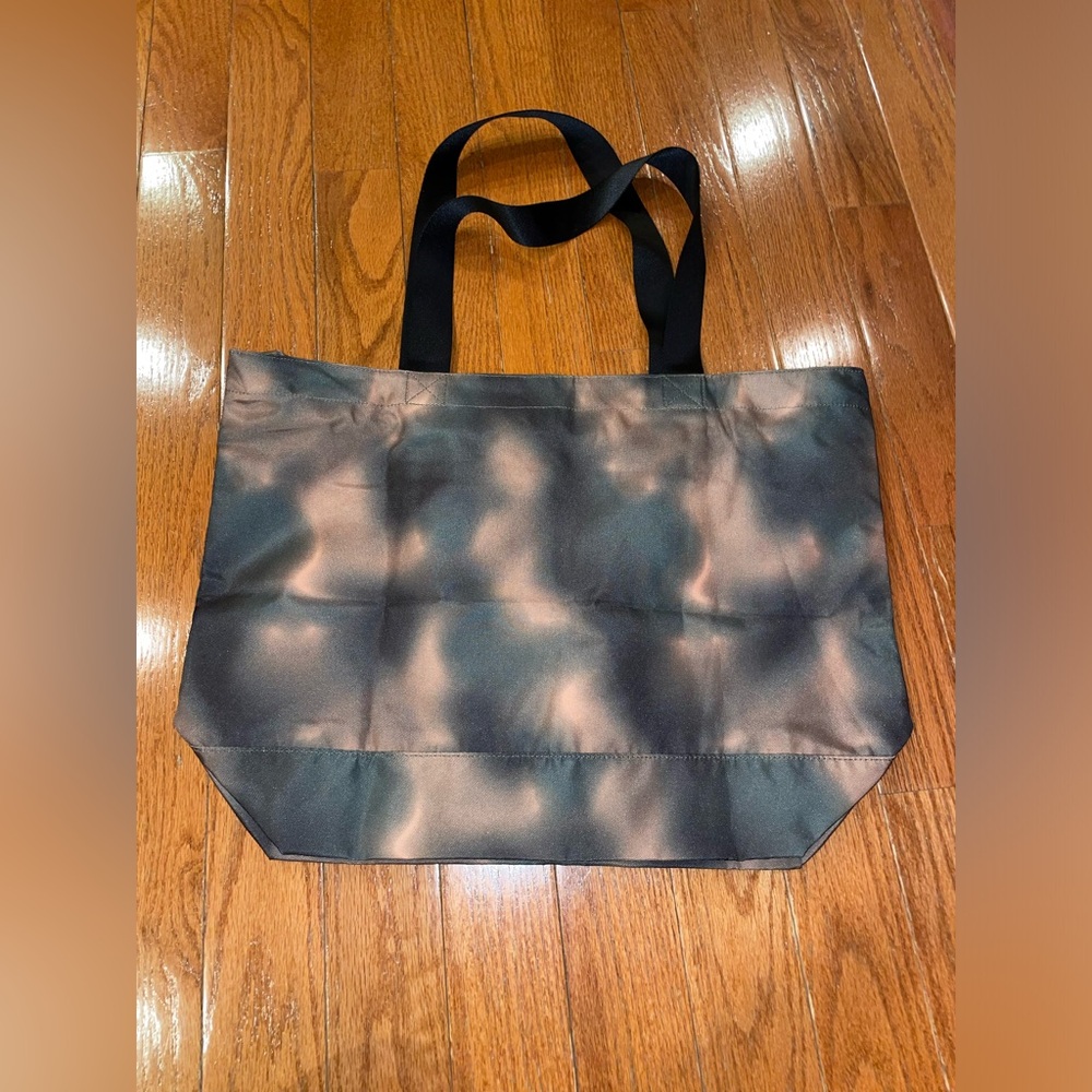 PINK Victoria’s Secret Acid Wash Weekender Bag NWOT - Picture 7 of 7